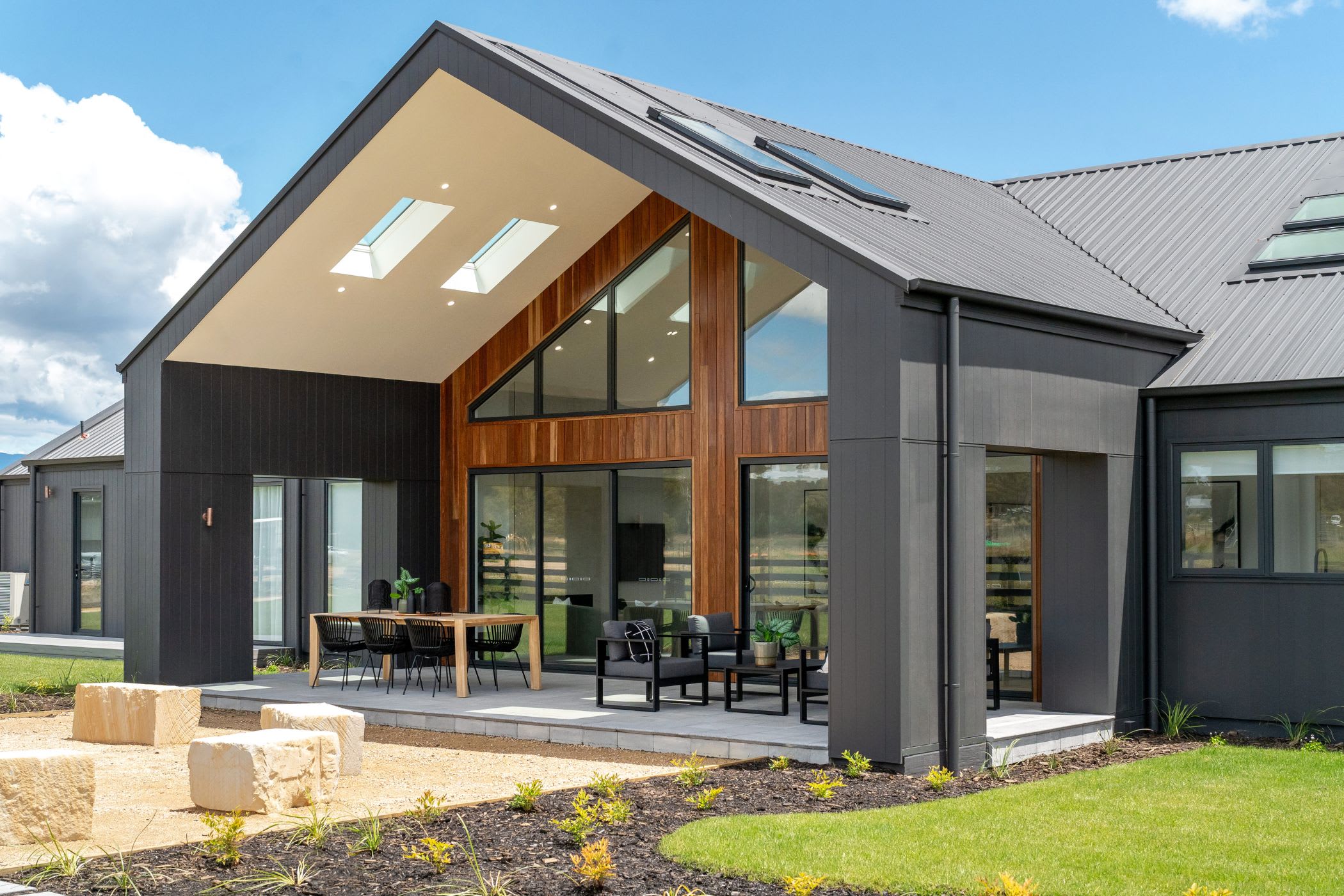 Sanford Home Design - Alfresco - House & Land Packages